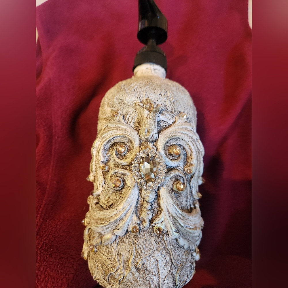 Hand crafted soap/lotion pump holder